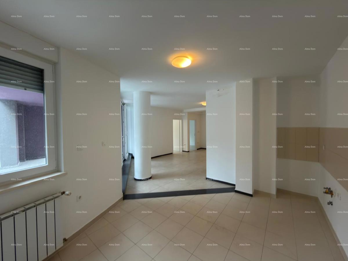 Posizione top! Vendita di un appartamento nelle immediate vicinanze del centro città, Pola!