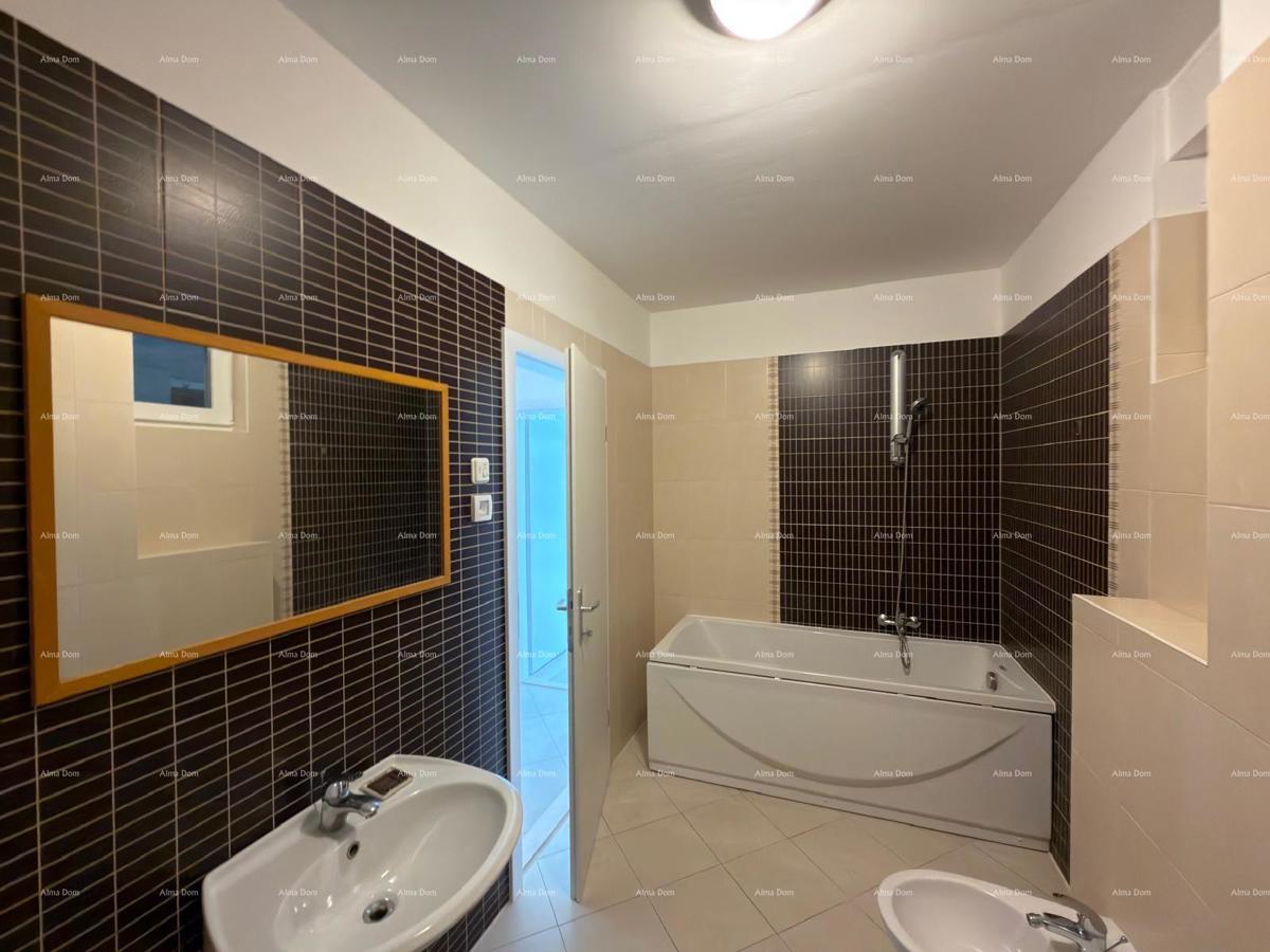 Posizione top! Vendita di un appartamento nelle immediate vicinanze del centro città, Pola!