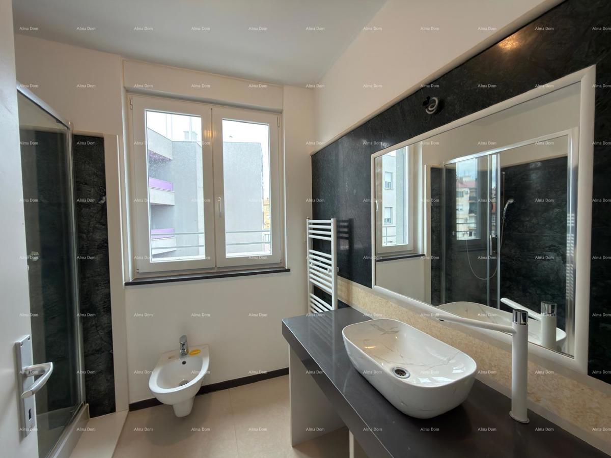 Posizione top! Vendita di un appartamento nelle immediate vicinanze del centro città, Pola!