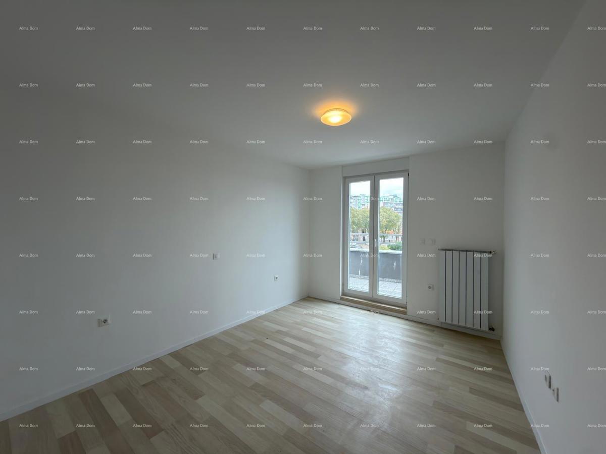 Posizione top! Vendita di un appartamento nelle immediate vicinanze del centro città, Pola!