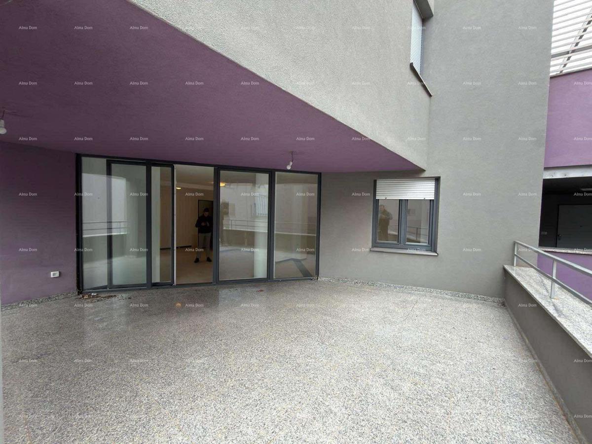 Posizione top! Vendita di un appartamento nelle immediate vicinanze del centro città, Pola!