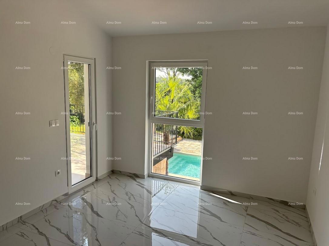 UMAG – Casa con piscina e tre appartamenti separati