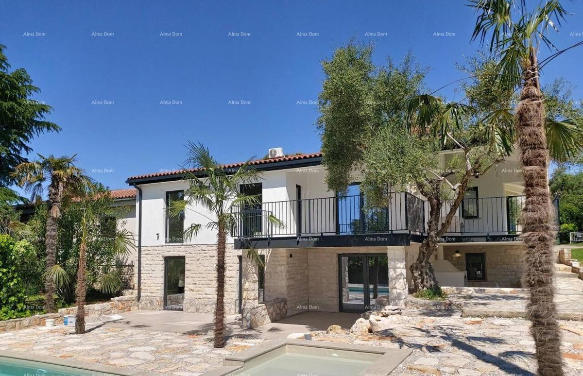 UMAG – Casa con piscina e tre appartamenti separati