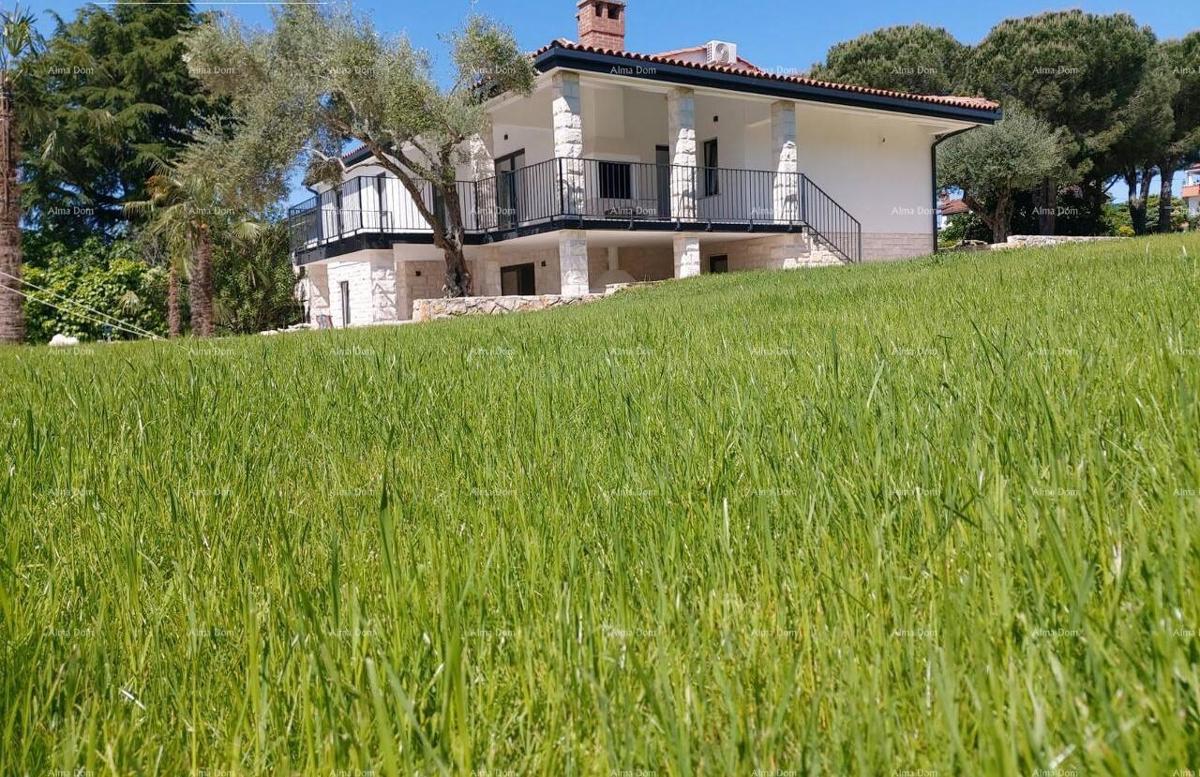 UMAG – Casa con piscina e tre appartamenti separati