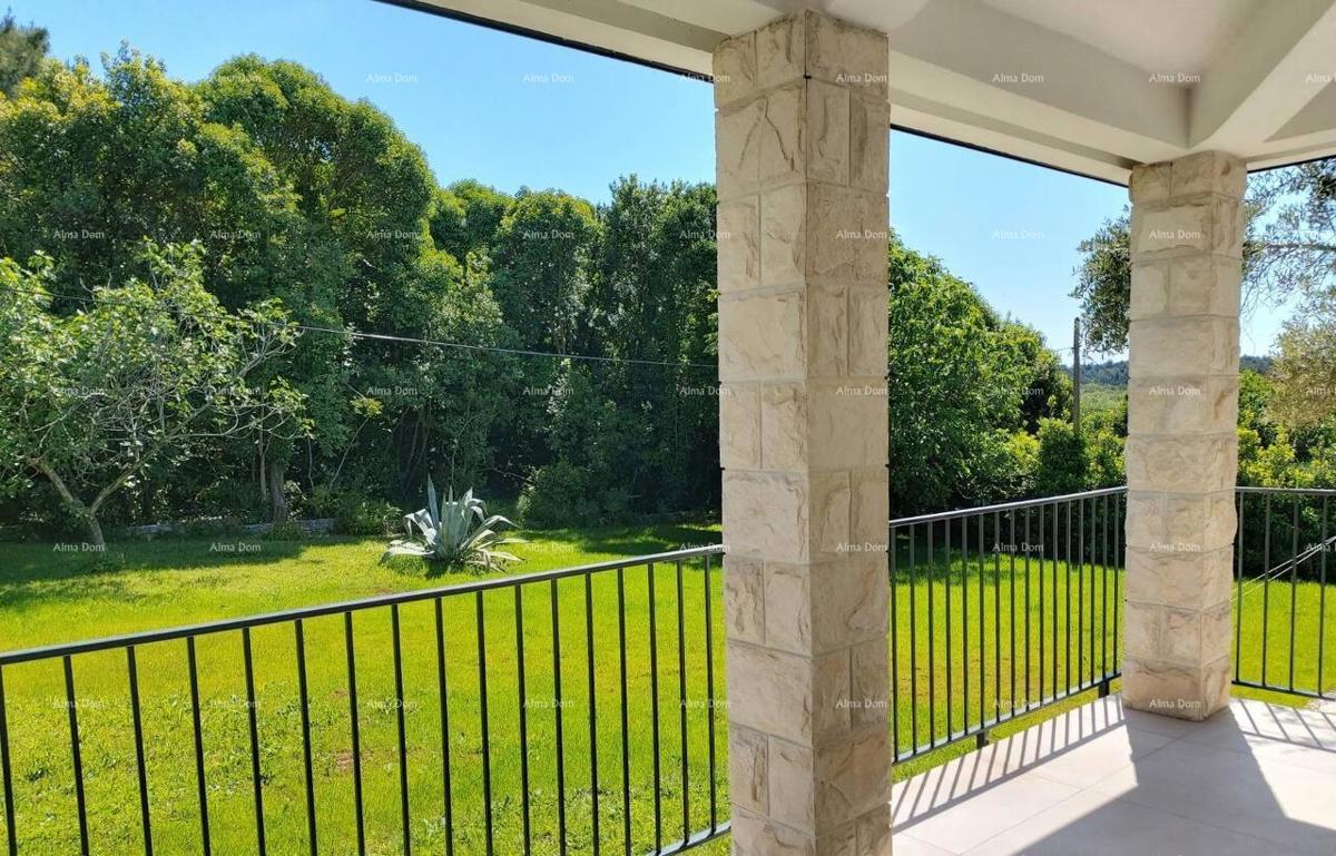 UMAG – Casa con piscina e tre appartamenti separati