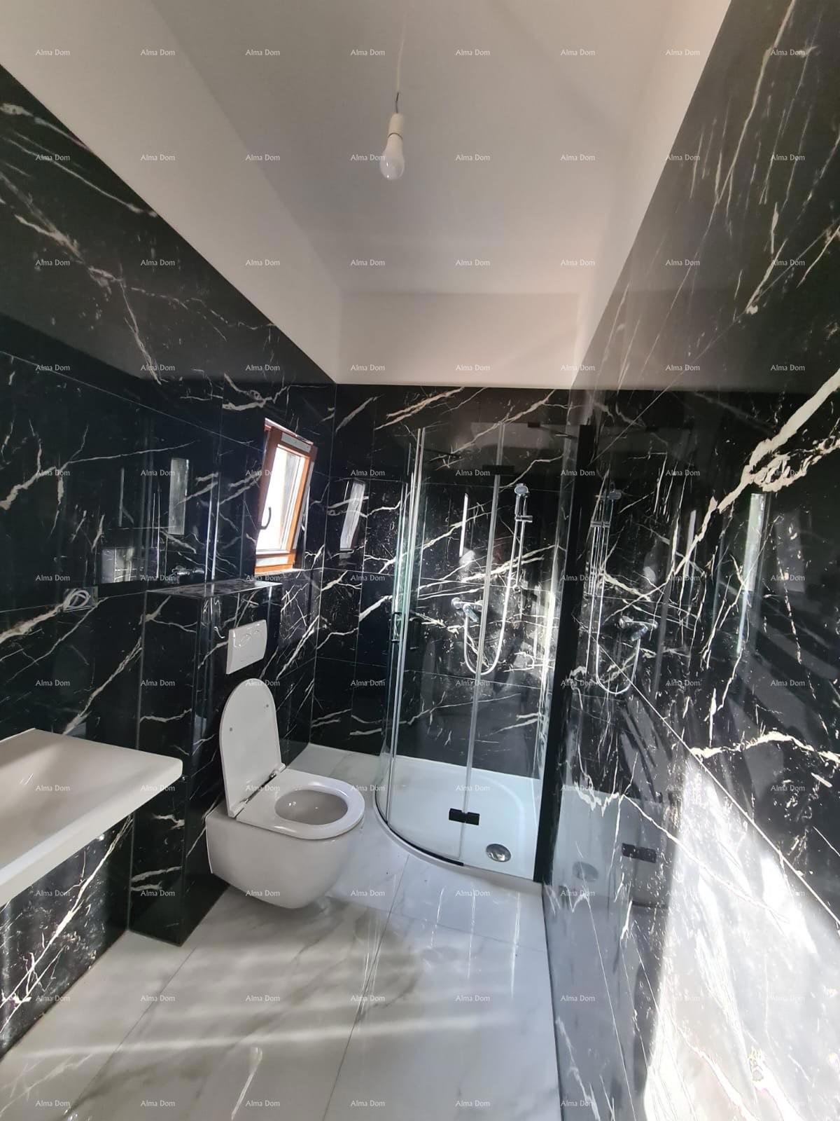 Poreč – casa familiare con due unità abitative