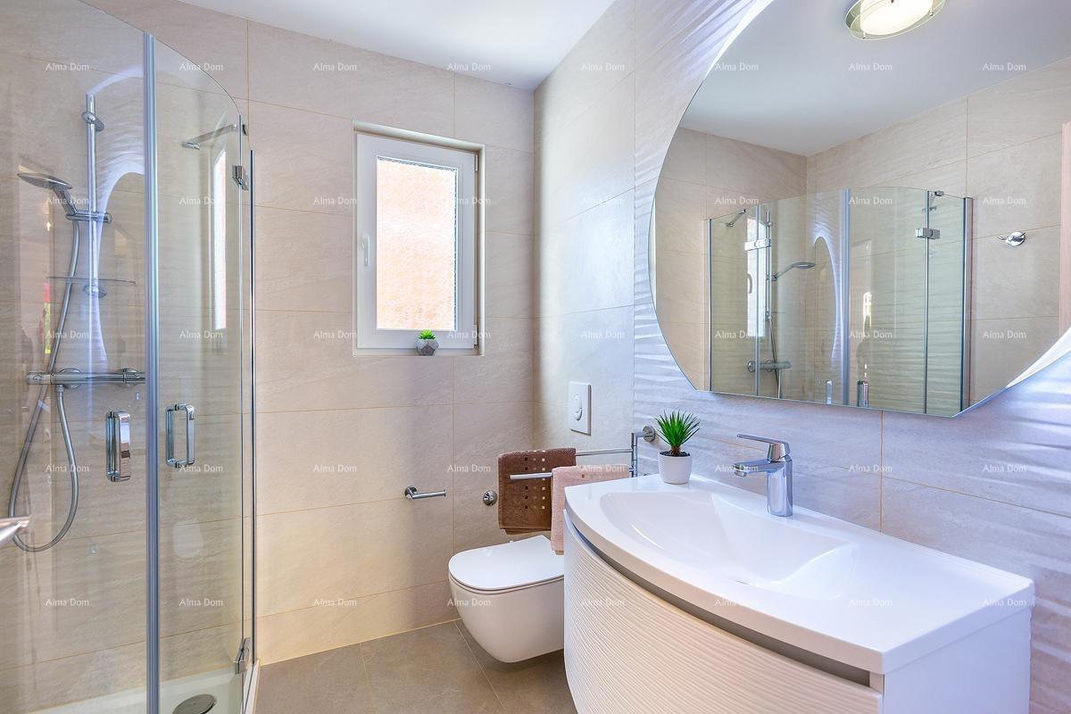 Medulin – casa con 2 appartamenti, a 100 m dalla spiaggia