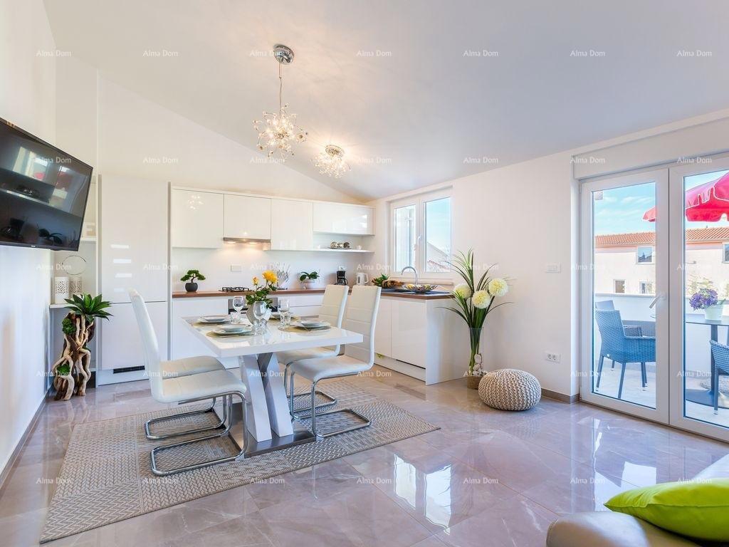 Medulin – casa con 2 appartamenti, a 100 m dalla spiaggia