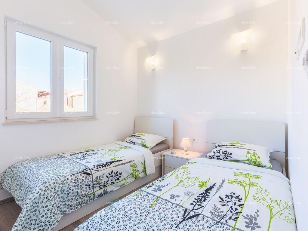 Medulin – casa con 2 appartamenti, a 100 m dalla spiaggia