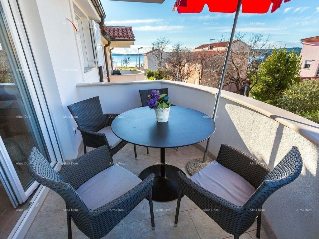 Medulin – casa con 2 appartamenti, a 100 m dalla spiaggia