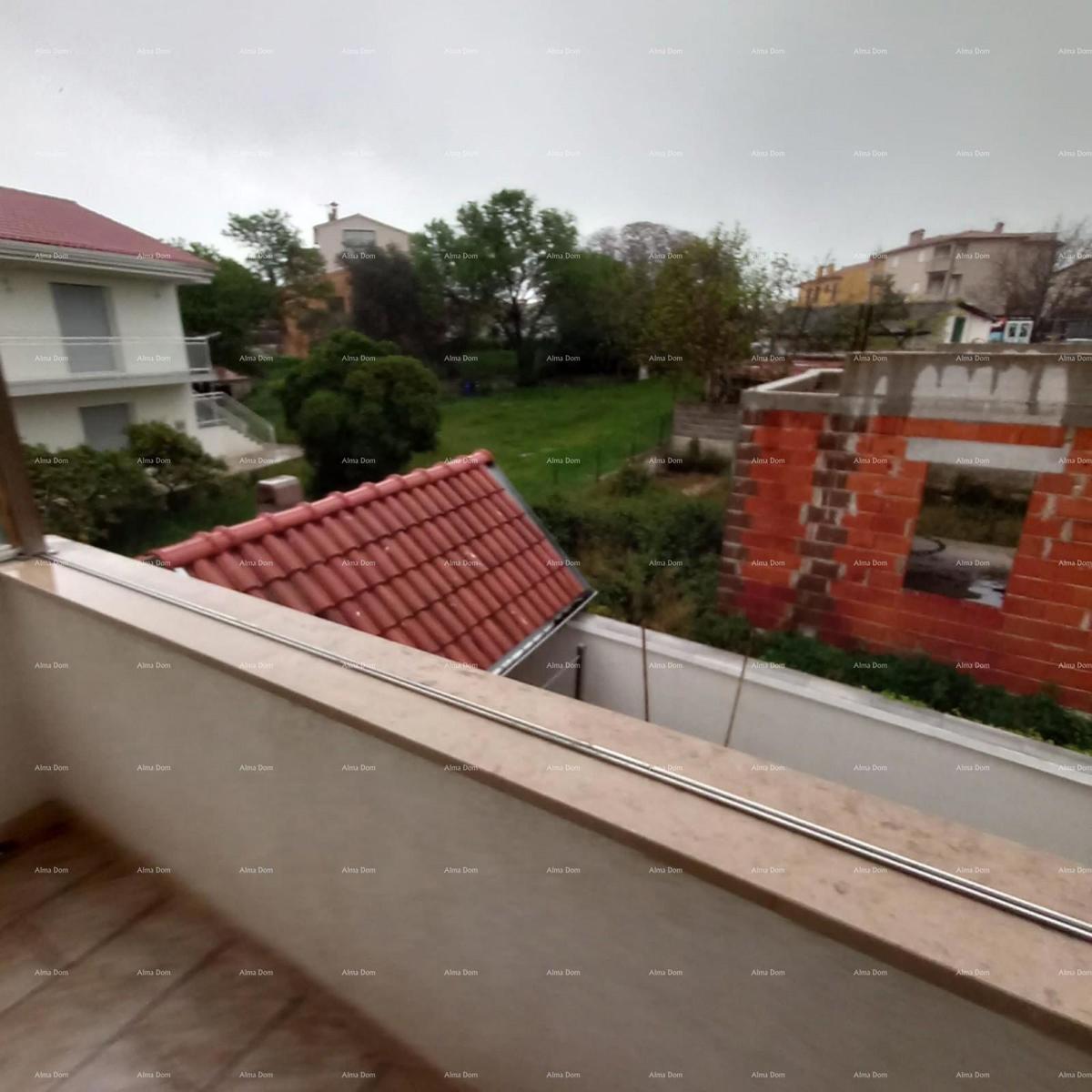 IN VENDITA – Casa con due appartamenti separati, Premantura