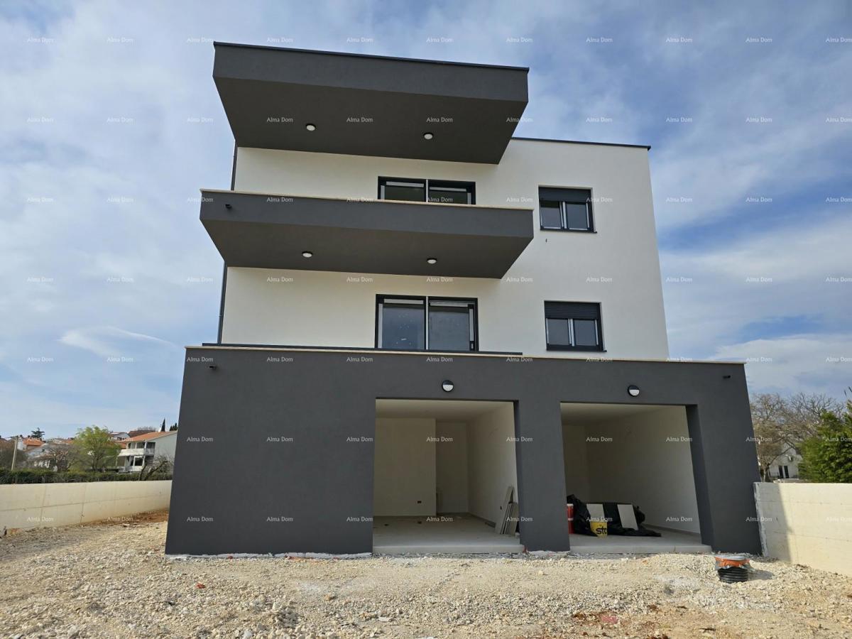 Penthouse con garage e posto auto