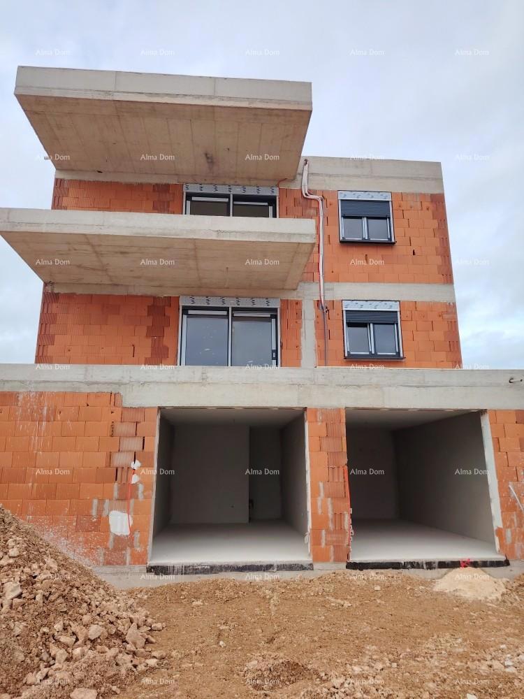 Penthouse con garage e posto auto