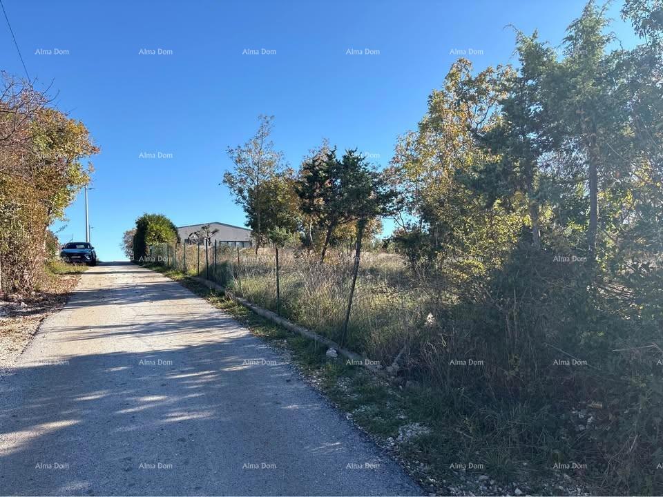 Terreno edificabile con permesso di costruzione definitivo – Barban