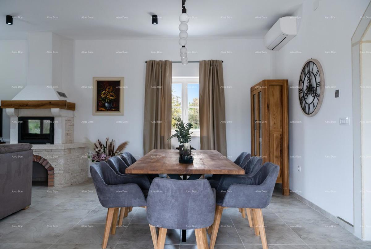 Vendita - villa di lusso con piscina e jacuzzi su ampio terreno, Marčana!