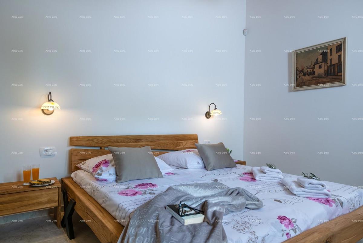 Vendita - villa di lusso con piscina e jacuzzi su ampio terreno, Marčana!