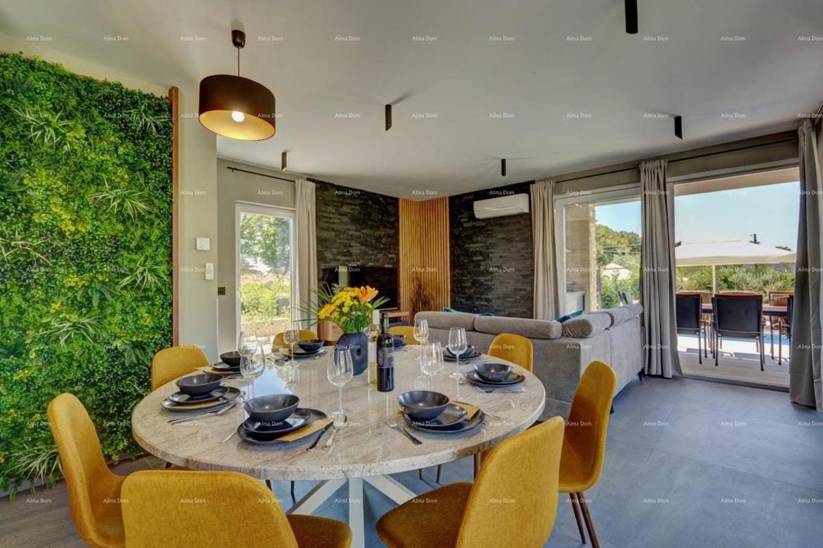 Villa moderna con piscina e sauna, Marčana!