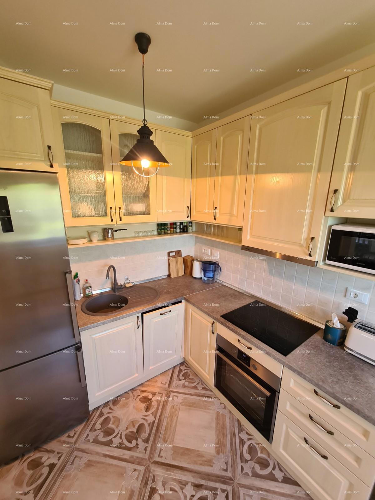 Appartamento su tre piani con terrazza sul tetto! A 100 metri dal mare.