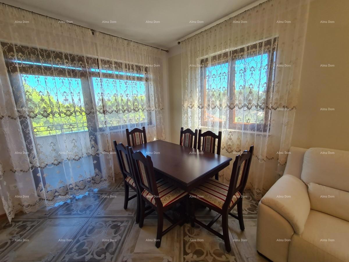 Appartamento su tre piani con terrazza sul tetto! A 100 metri dal mare.