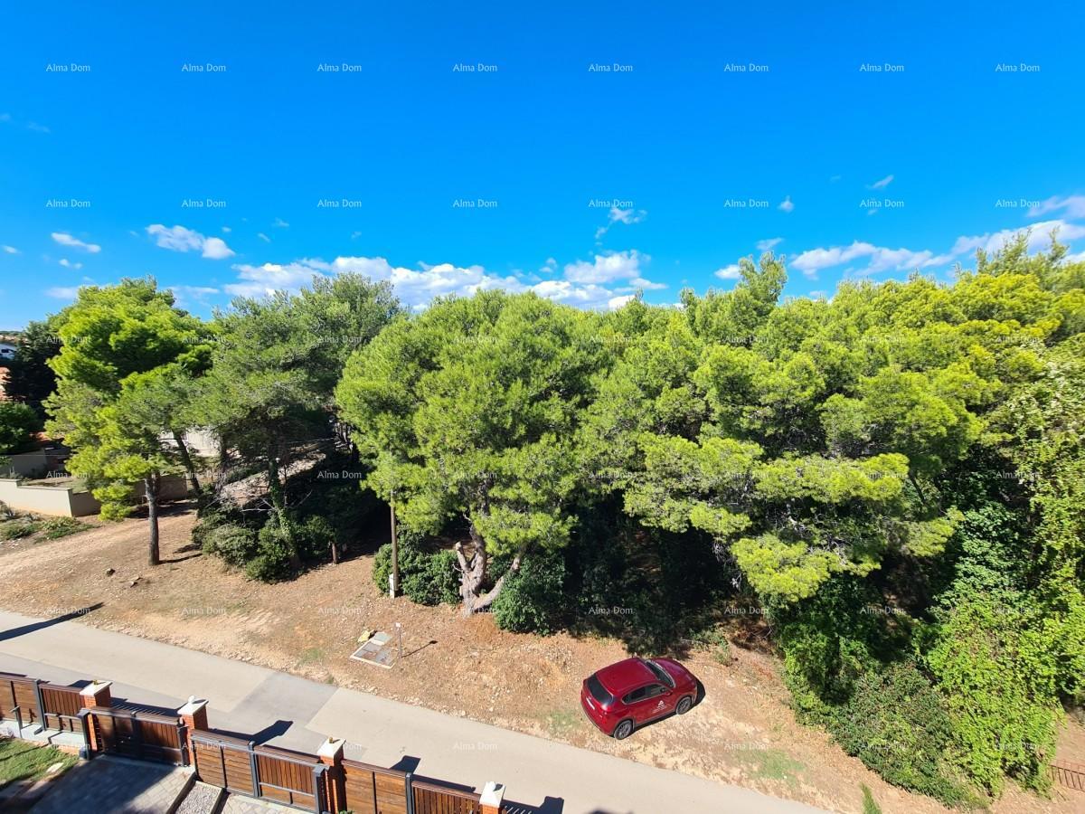 Appartamento su tre piani con terrazza sul tetto! A 100 metri dal mare.