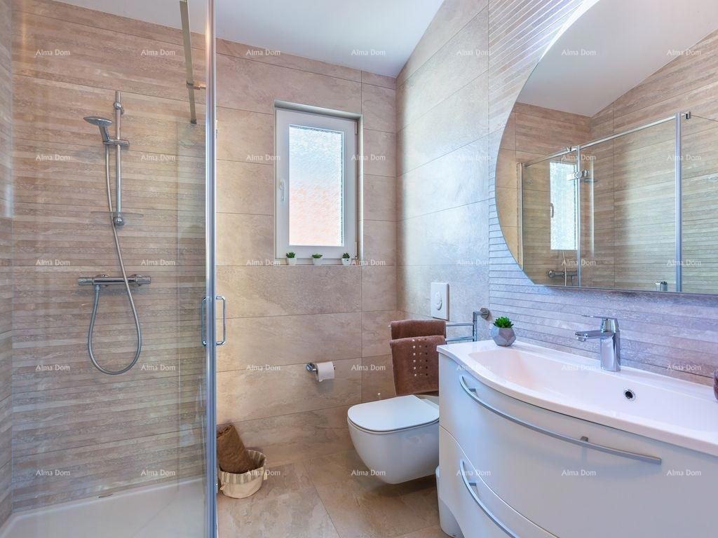 Medulin – casa con 2 appartamenti, a 100 m dalla spiaggia