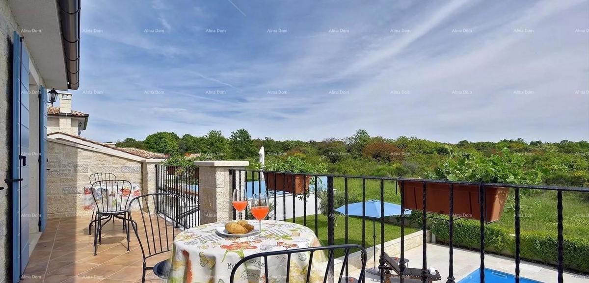 Vendita di bellissime ville con piscina in una posizione attraente, Pošesi, Medolino!  Community Verified icon