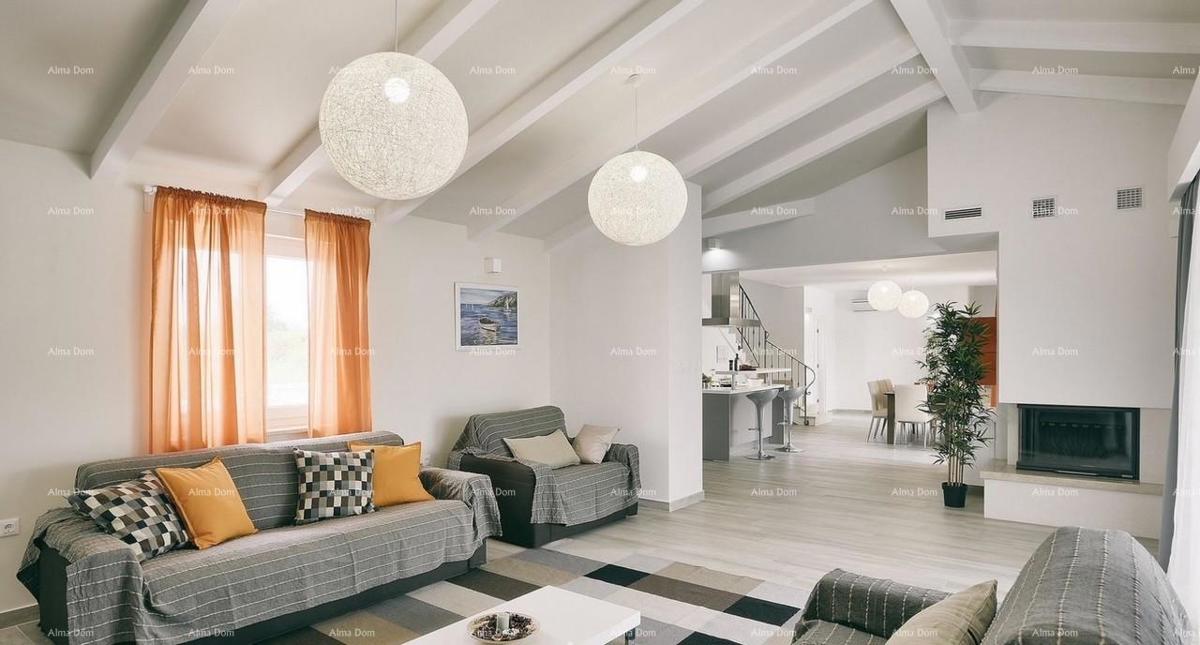 Vendita di bellissime ville con piscina in una posizione attraente, Pošesi, Medolino!  Community Verified icon