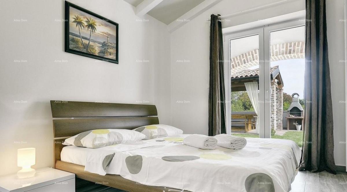 Vendita di bellissime ville con piscina in una posizione attraente, Pošesi, Medolino!  Community Verified icon