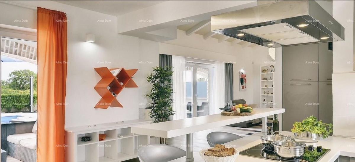 Vendita di bellissime ville con piscina in una posizione attraente, Pošesi, Medolino!  Community Verified icon