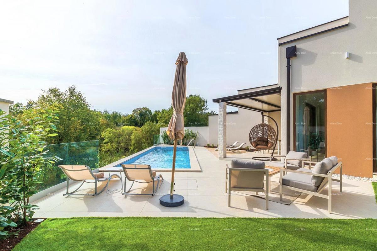 Moderna bifamiliare con piscina nella tranquilla Svetvinčento, ideale per vacanze o affitto!