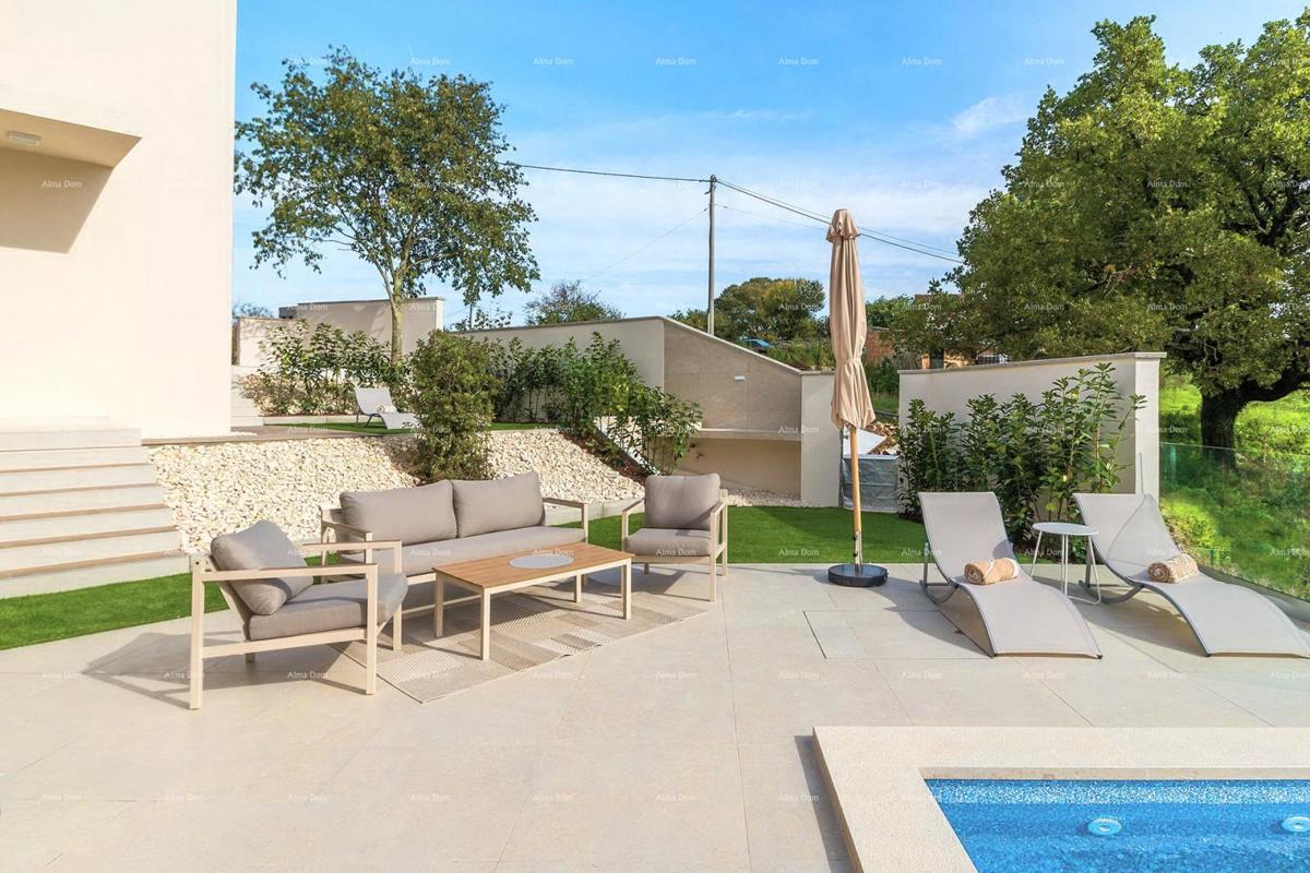 Moderna bifamiliare con piscina nella tranquilla Svetvinčento, ideale per vacanze o affitto!