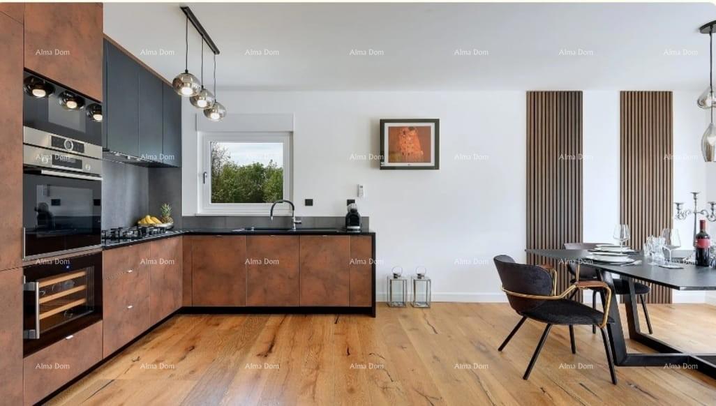 Meravigliosa casa moderna con piscina e garage, Krnica! Pronta per essere abitata subito!