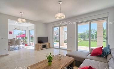 Bella villa in vendita, Marčana