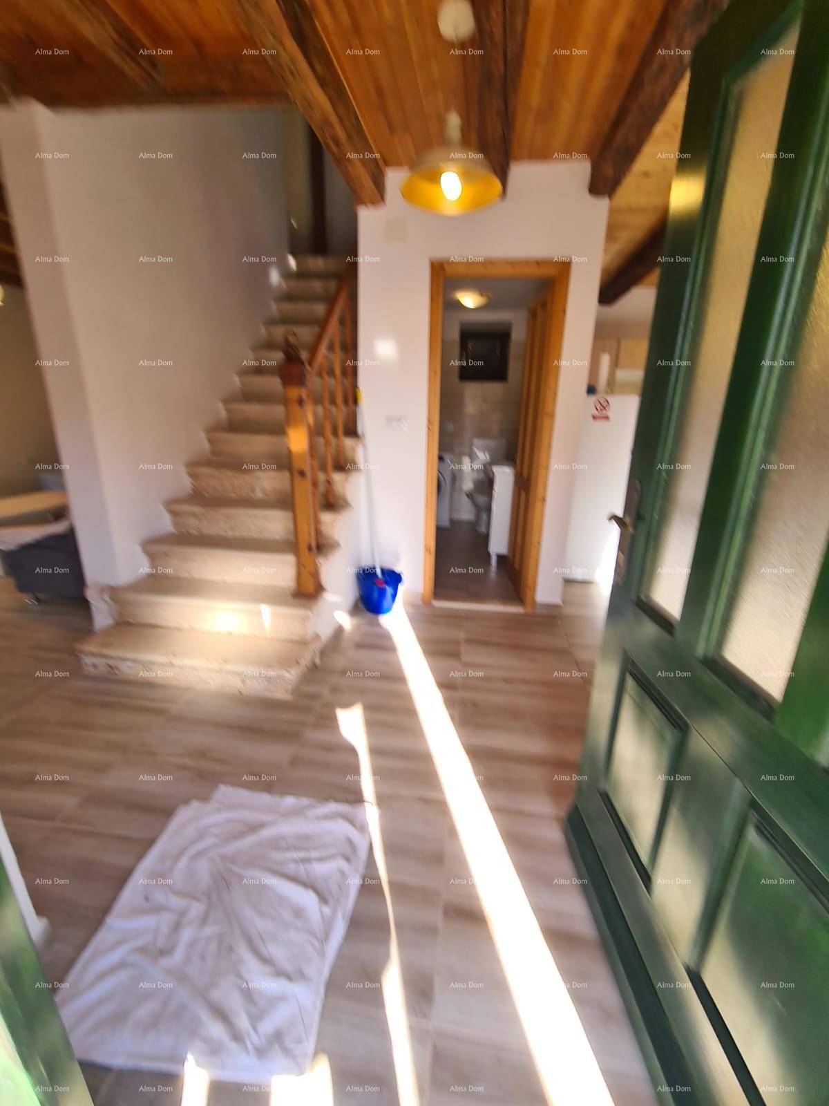 Vendita! Due case ristrutturate in Istria a Marčana.