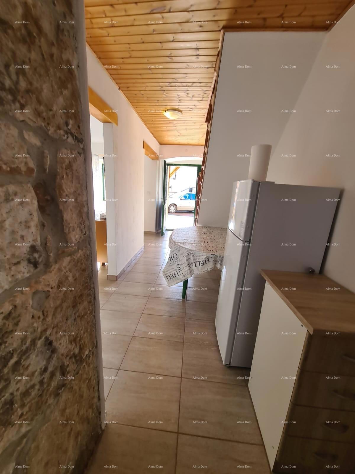 Vendita! Due case ristrutturate in Istria a Marčana.