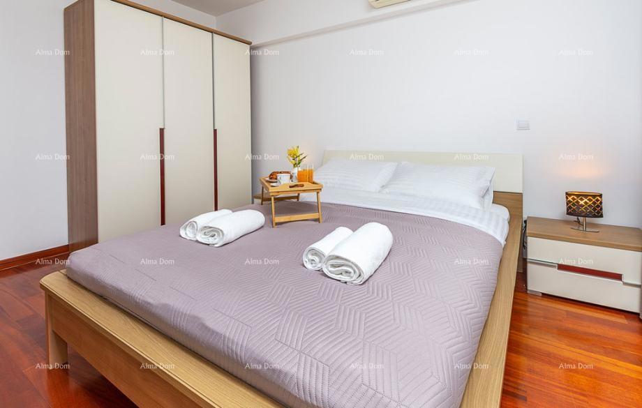 Rovigno – Appartamento con 2 camere da letto e posto auto in garage