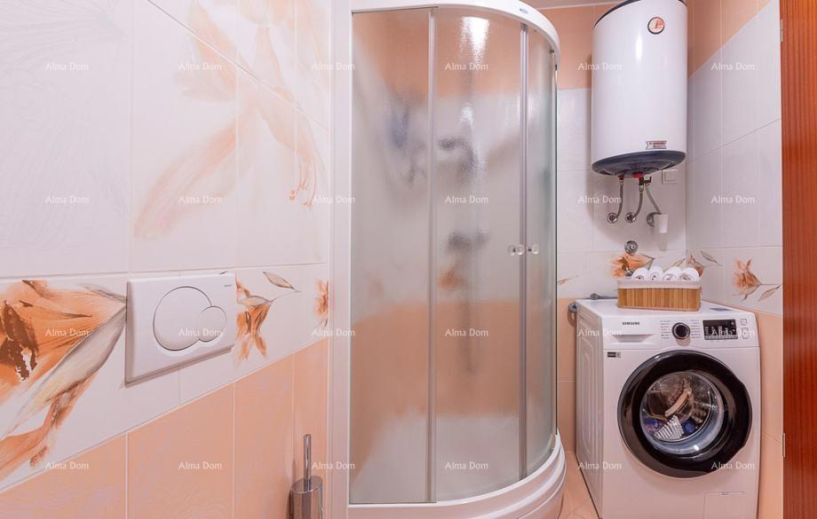 Rovigno – Appartamento con 2 camere da letto e posto auto in garage