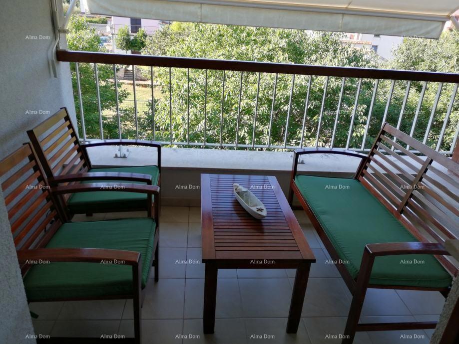 Rovigno – Appartamento con 2 camere da letto e posto auto in garage