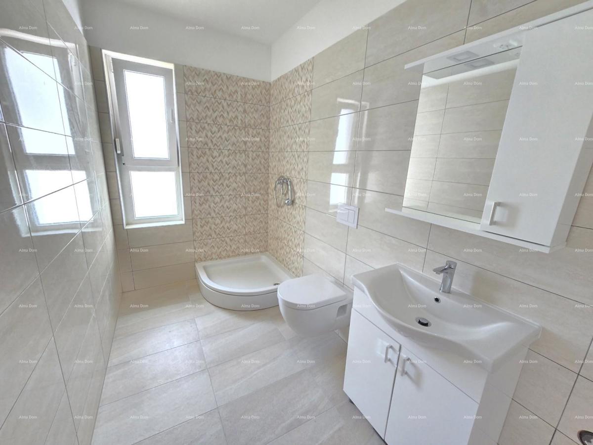 Ampio appartamento a Fažana, vicino al centro e al mare, perfetto per vivere o per una vacanza!