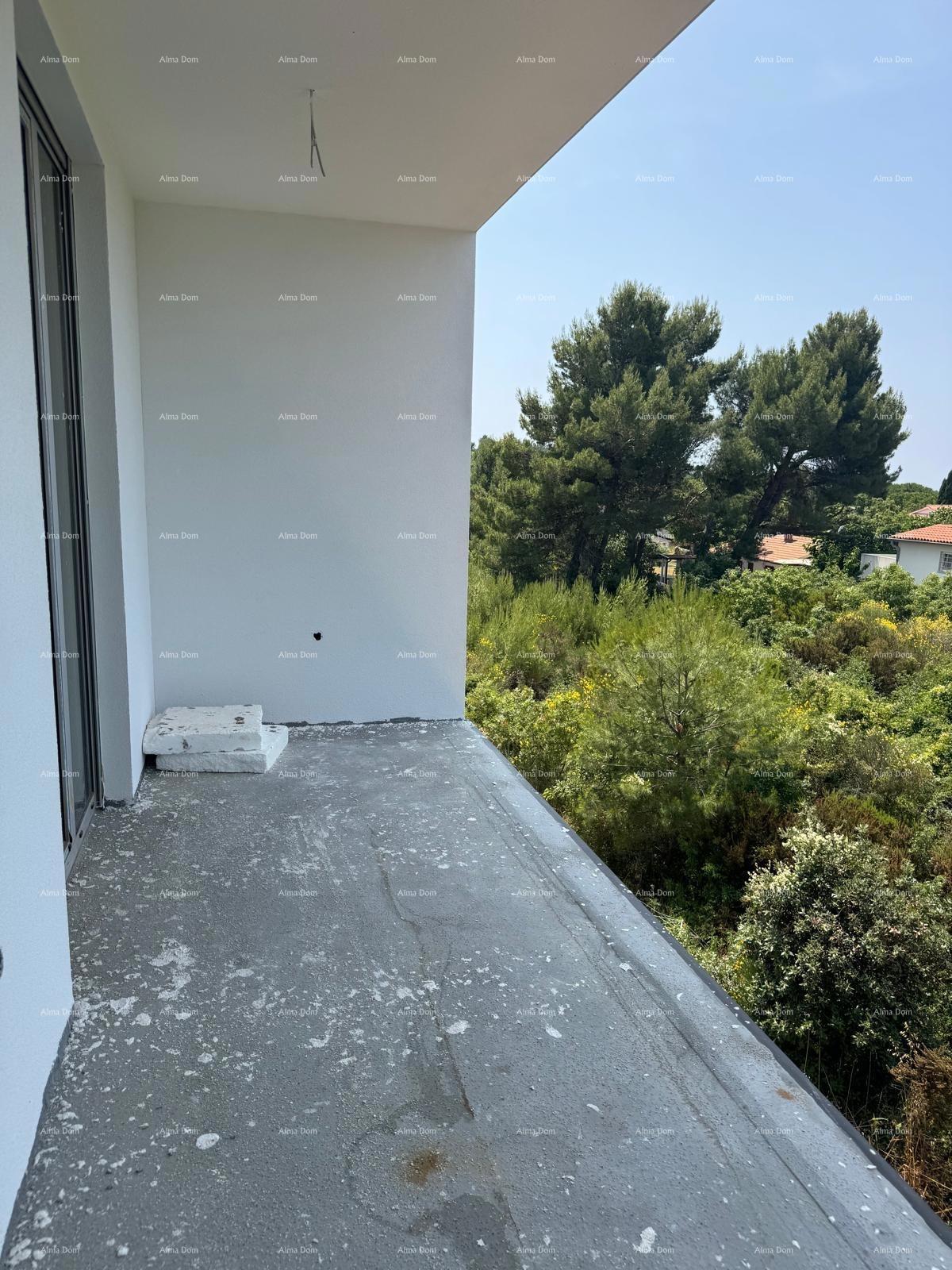 Vendita di un appartamento  con posto auto e vista mare, Ližnjan!