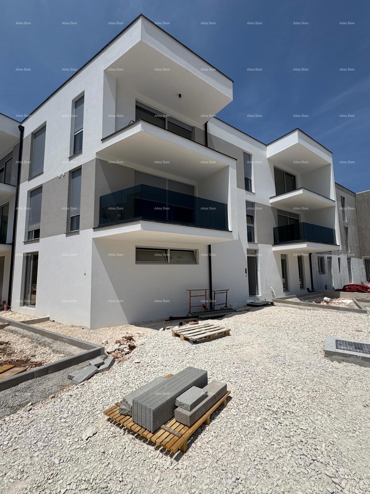 Vendita di un appartamento  con posto auto e vista mare, Ližnjan!