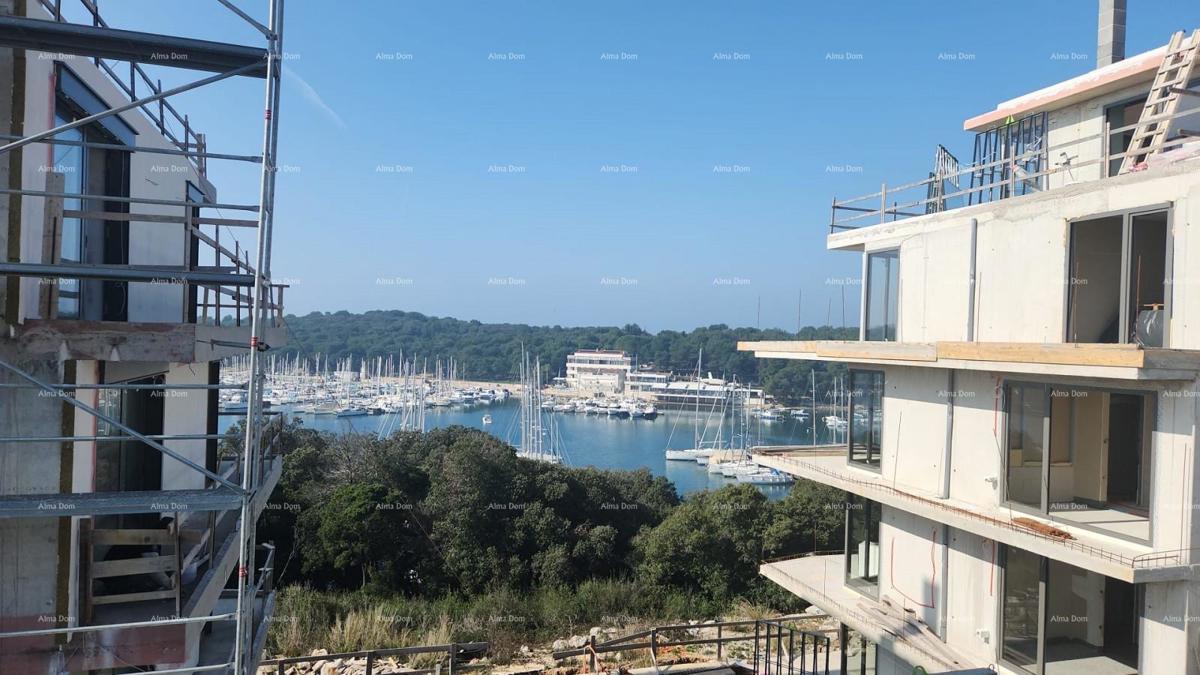 Appartamento di lusso con vista mare e posto auto, Pula, Veruda!