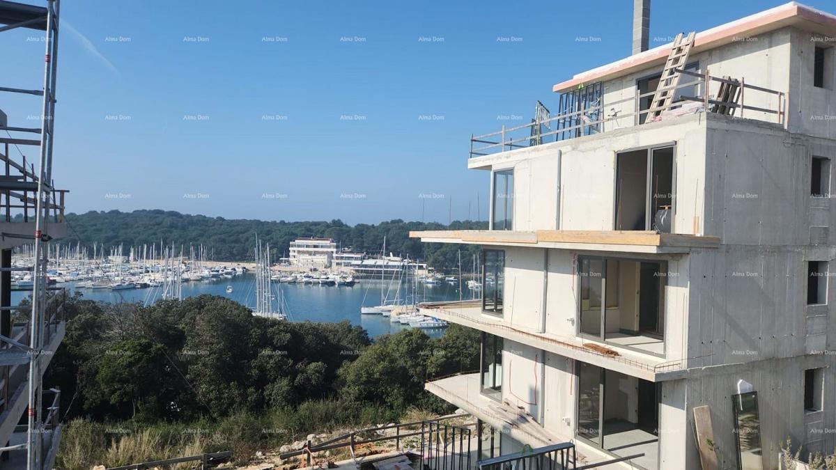 Appartamento di lusso con vista mare e posto auto, Pula, Veruda!