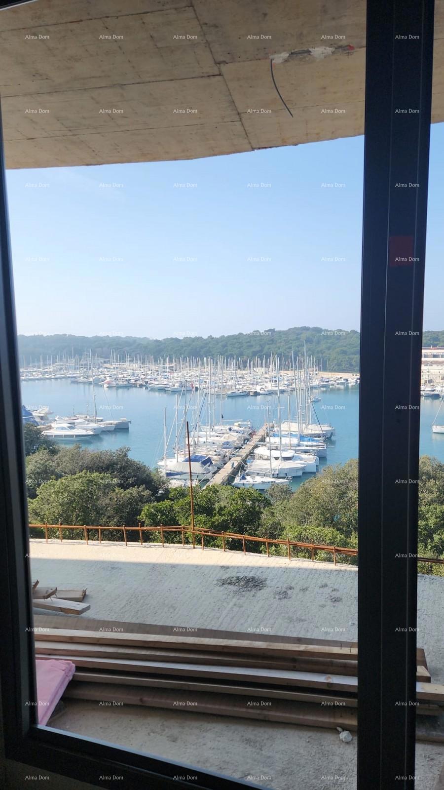 Appartamento di lusso con vista mare e posto auto, Pula, Veruda!