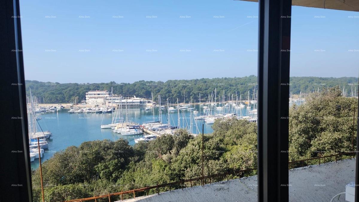 Appartamento di lusso con vista mare e posto auto, Pula, Veruda!