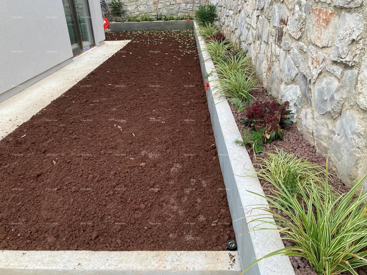 Casa in costruzione con piscina in vendita - Bale, dintorni