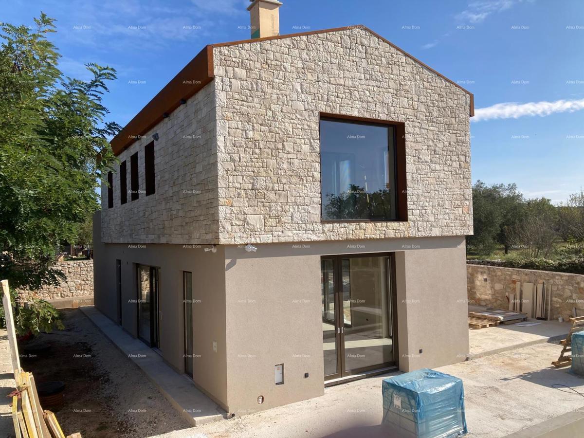 Casa in costruzione con piscina in vendita - Bale, dintorni