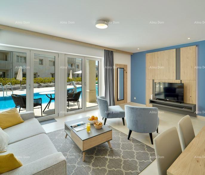 Umag – appartamento sul mare in un complesso con piscina