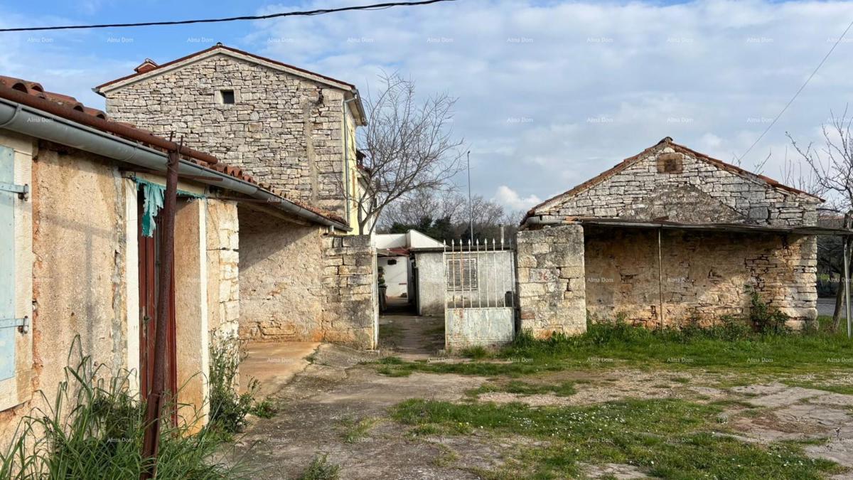 GALIŽANA - casa con diversi edifici e ottimo potenziale di ristrutturazione