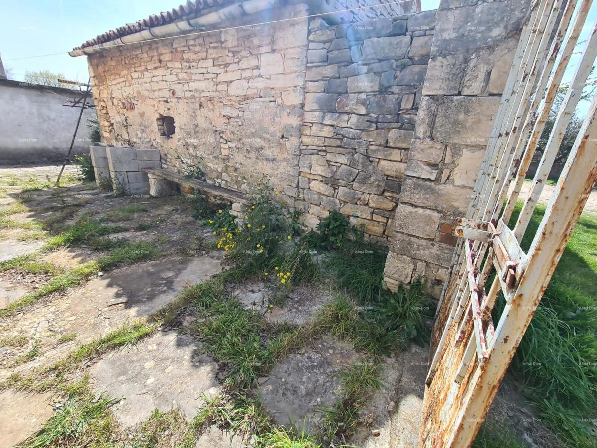 GALIŽANA - casa con diversi edifici e ottimo potenziale di ristrutturazione